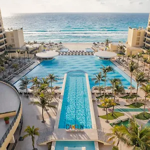 The Royal Sands & Semesteranläggning (resort)